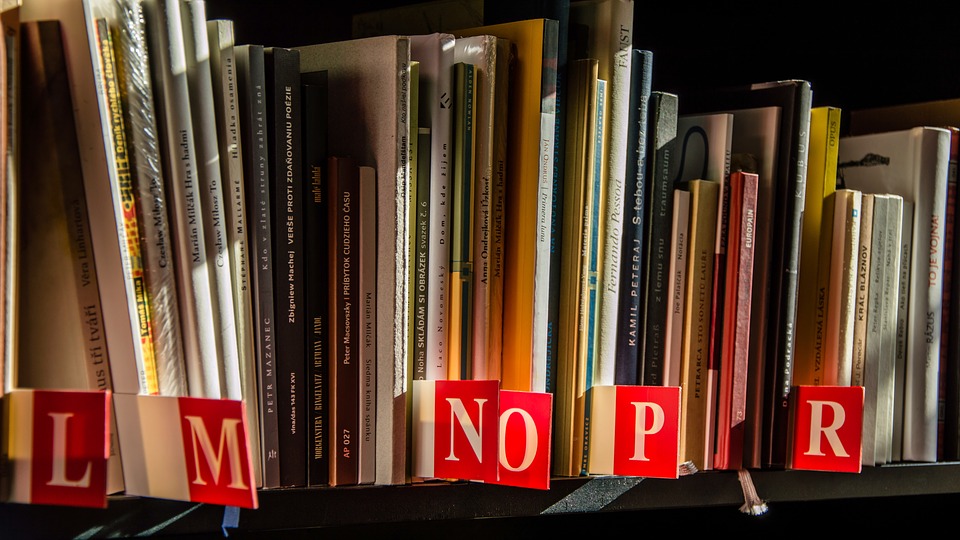 The Top Financial Books to Read in 2025